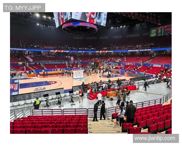 上海久事与广东男篮精彩对决现场直播回顾及赛果分析